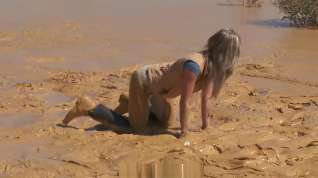 Online film Jodhpurs Blonde Girl in Mud