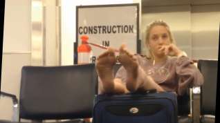 Online film Teen Soles at the Airport