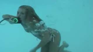 Online film underwater scuba with silver bikini