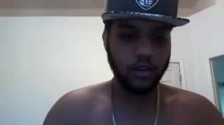Online film Thick Puerto Rican papi jerks his dick