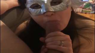 Online film Real Married Milf (Olive) in mask sucks Cock. She loves the taste of cum!