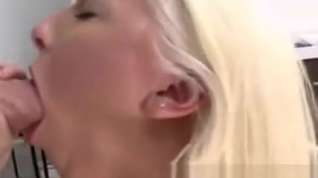 Online film Blonde Stevie Shae Slides Pussy On Cock