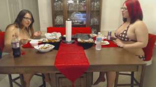 Online film Lexxxi Lockhart and her blonde friend eating wings