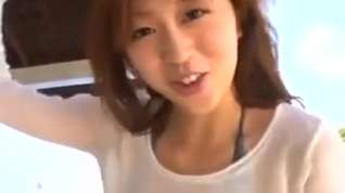 Online film Japanese Girl In A Swimsuit Gets Wet