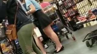 Online film Uptown Shopping Creep Shots Green leggings bubble ass slut