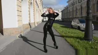 Online film Fetish Lady - Latex Mona walking in sexy catsuit and high heel boots