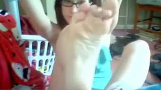 Online film Nerdy Teen Girl With Sexy Feet