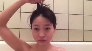 Online film Asian Babes Pee Into Cups