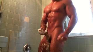 Online film Hung Dude in Shower