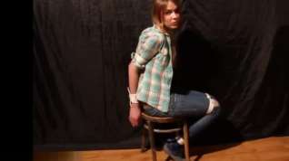 Online film CHAIR TIED IN JEANS