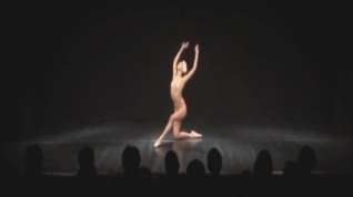 Online film Japanese Nude Ballet Dancer Does Swan Lake