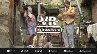 Online film Twisted family in 180 - xVirtual