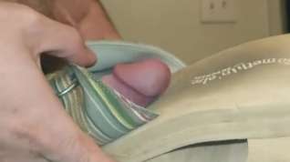 Online film DadsPorn mate with really dirty shoes !