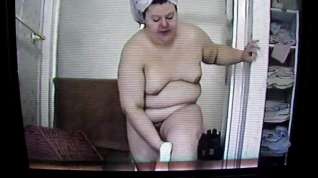 Online film BBW caught getting out of the shower