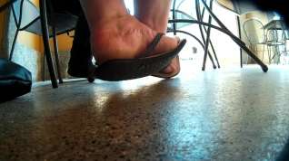 Online film candid mature feet at bar