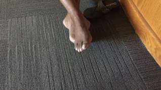 Online film Candid Tall, Mature Redbone with Large Pretty Feet