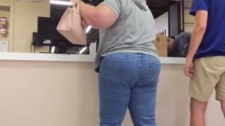 Online film Big Booty Blonde GILF in Jeans