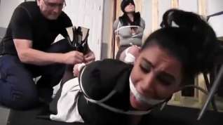 Online film SUPER, SEXY MAIDS (DIXIE COMET & ENCHANTRESS SAHRYE) TIED UP TIGHT & GAGGED