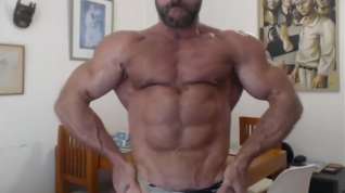 Online film Hot Muscle Daddy! Silver Bodybuilder!
