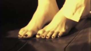 Online film Dita von Teese feet 1