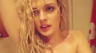 Online film Danielle Sellers - In The Shower
