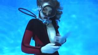 Online film Scuba girl, Red and black swimsuit