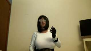 Online film smokins with new wig (non nude)