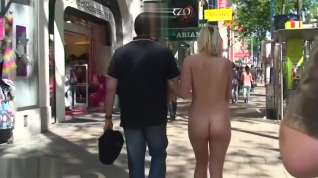 Online film Adorable Blonde is Butt Nekked in the Street