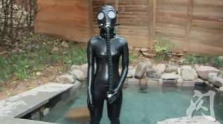 Online film Breathplay in water with gasmask