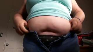 Online film Tight clothes big belly fatty