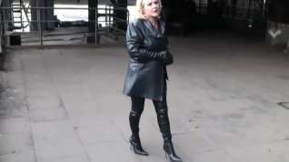 Online film Lady in Crotch High Boots
