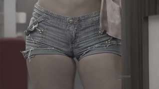 Online film LATINA WITH TIGHT SHORTS SHOWING BEAUTIFUL CAMELTOE [SUPERcut]