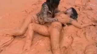 Online film thai girls in mud 1