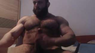 Online film Hairy Muscle Beast Jerks His Cock