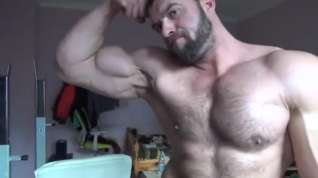 Online film Cute Hairy muscle Bear with vascular muscle!