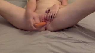 Online film A FAT YOUNG BITCH FUCKHERSELF WITH A CAROT