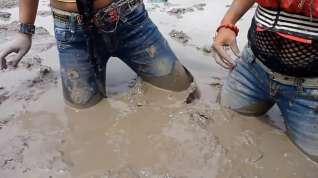 Online film thai girls mazleni in mud