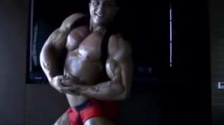 Online film Karl K - Ripped veiny muscle