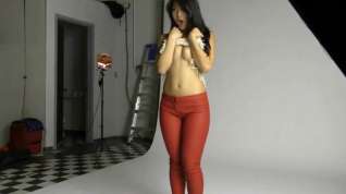Online film Singapore cute girl nude photoshoot