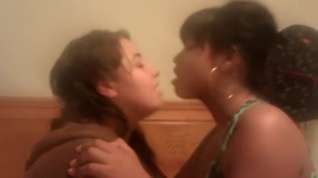 Online film Kissing Lesbian Girls 9