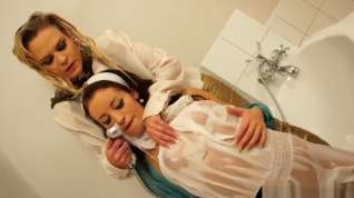 Online film Girls Wash Each Other Down That Leads To Wetlook