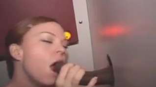 Online film Redheaded Amateur Taking Facial Through A Glory Hole