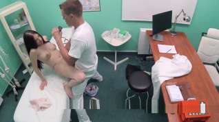 Online film Busty Petite Teen Patient Bangs Doctor