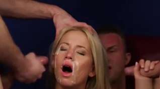 Online film Spicy Bombshell Gets Sperm Shot On Her Face Eating All The C