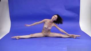 Online film Show Of Flexyteen Markova Continues