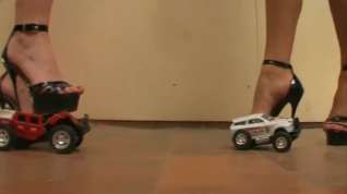 Online film Toy Car Crushing