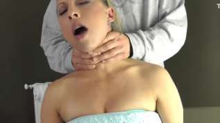 Online film strangled neck woman