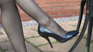 Online film Miss Mackenzie Nylon Dangling Heels