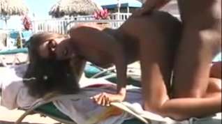 Online film Couple Fucking In Public By The Pool