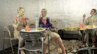 Online film Classy Eurobabes Get Messy In Bizarre Food Fight